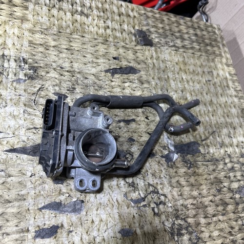 Toyota yaris throttle body - throttle,