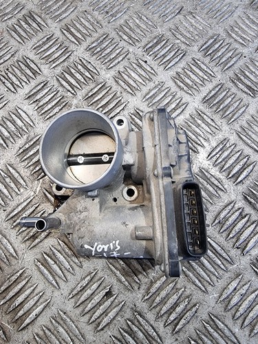 Toyota yaris throttle - toyota, body