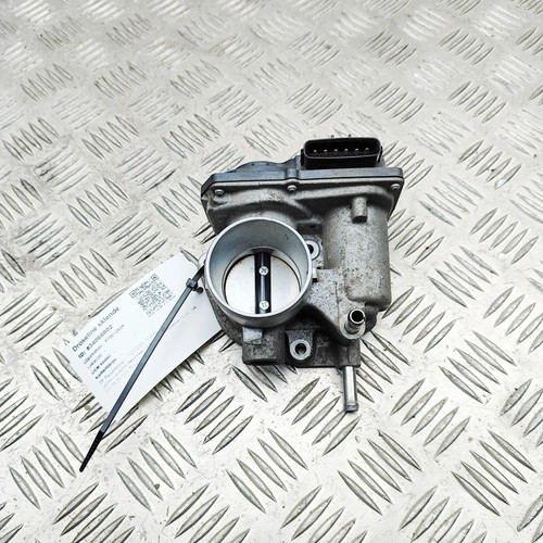 Toyota yaris p13 - p13, throttle